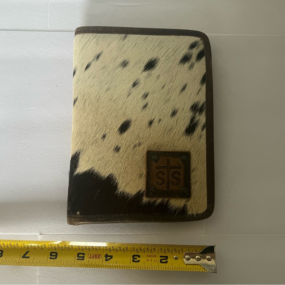 STS Ranchwear Black and Cream Hair-on-Hide passport holder - Picture 5 of 5